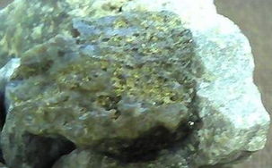 黃金在礦石中的形態(tài)與金屬礦石的奧秘